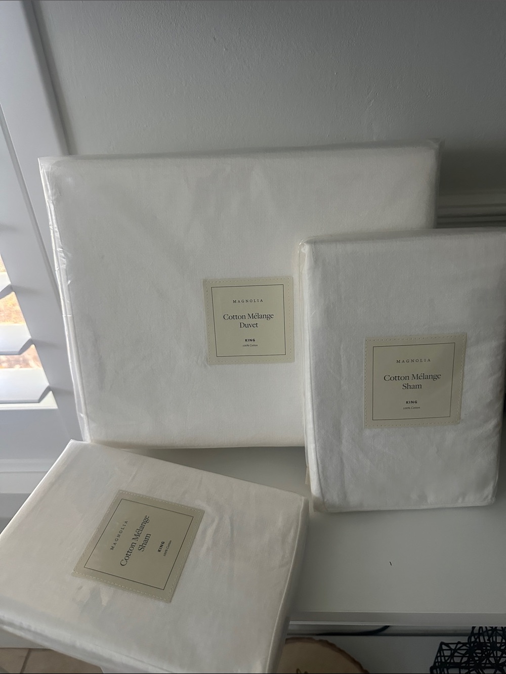 BNIB - Magnolia Cotton Mélange Duvet and 2- Sham Set in White
